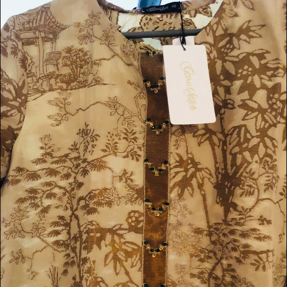 Jacquard ready to wear shirt from cross stitch